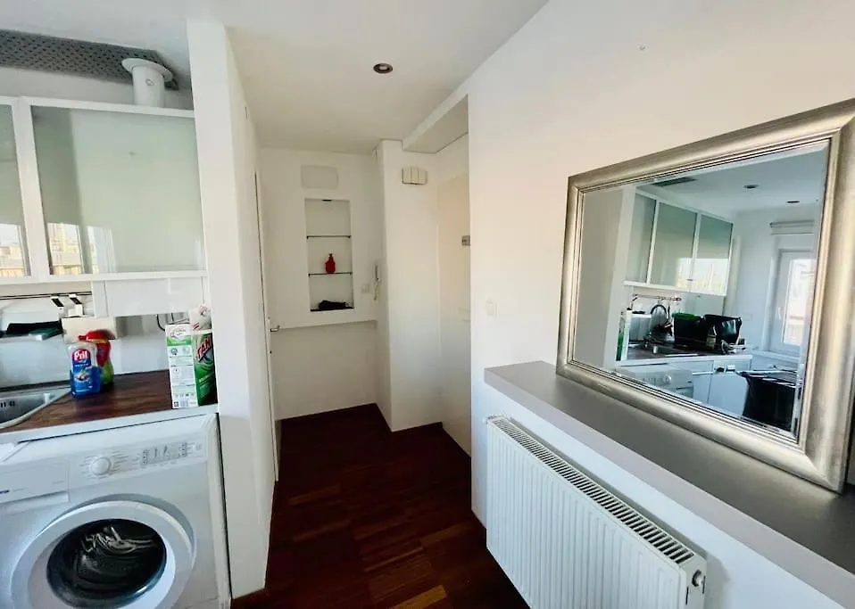 Cosy flat with huge Terrasse! Long or Shortterm Apartment Vienna Austria