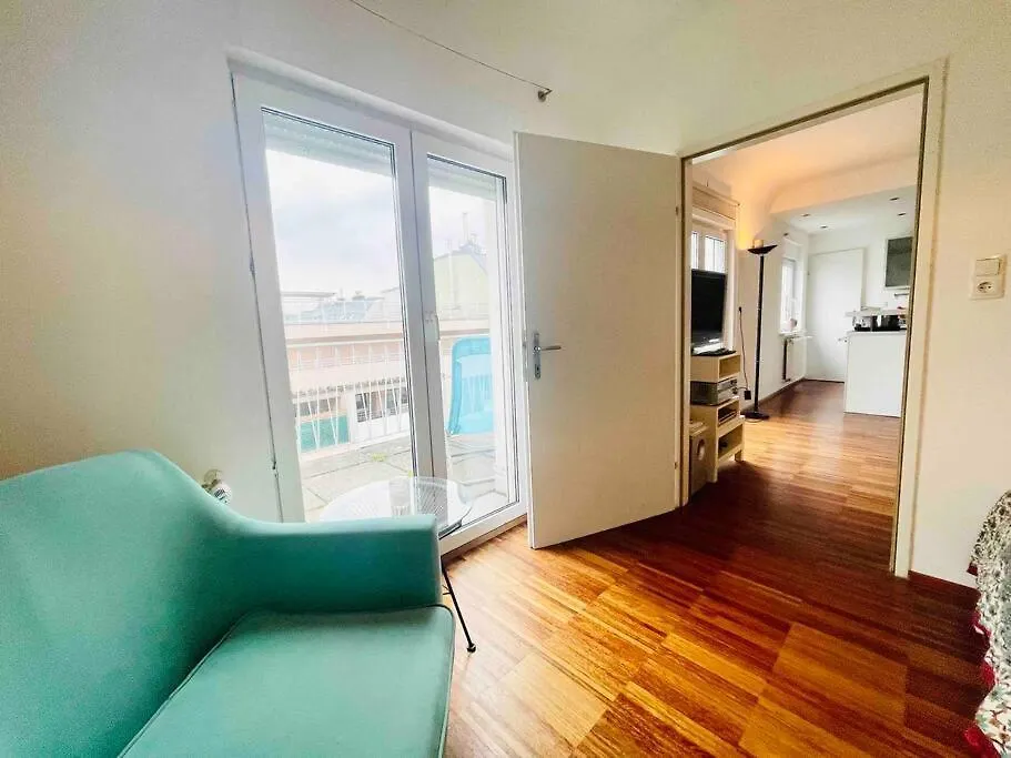 Cosy flat with huge Terrasse! Long or Shortterm Apartment Vienna